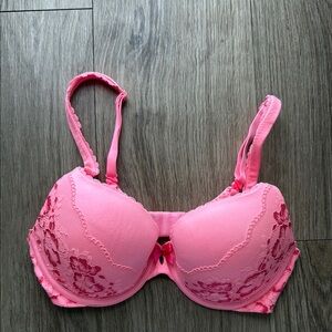 Victoria’s Secret Body by Victoria Perfect Shape Bra, Size 32C